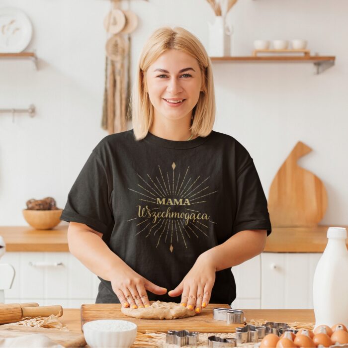 MAMA WSZECHMOGĄCA- koszulka z nadrukiem - obrazek 4